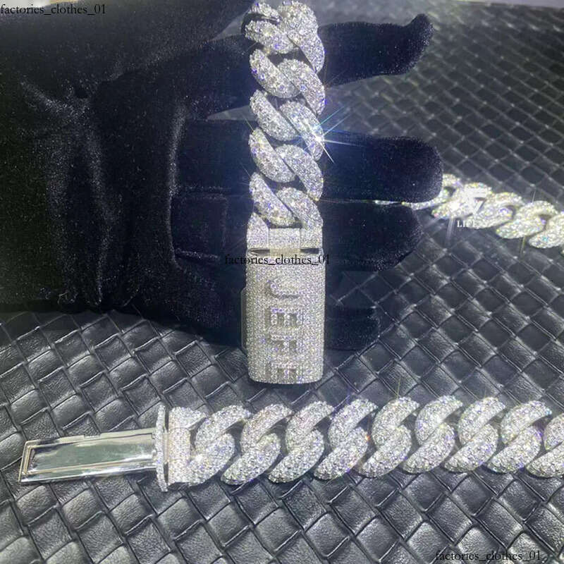 Hot Selling Fashion Style Sier Pass the Dia Test White Gold Cuban Link Chain d Vvs 1 Moissanite NecklaceA aaa 37 - view 7