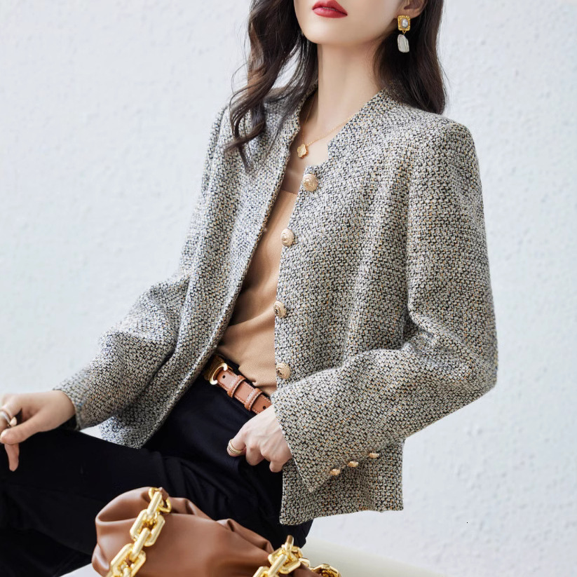 2025 Spring and Autumn New Standing Collar Coarse Wool Short Top Designer Jacket Fashion Elegant Unique design Winter Luxury