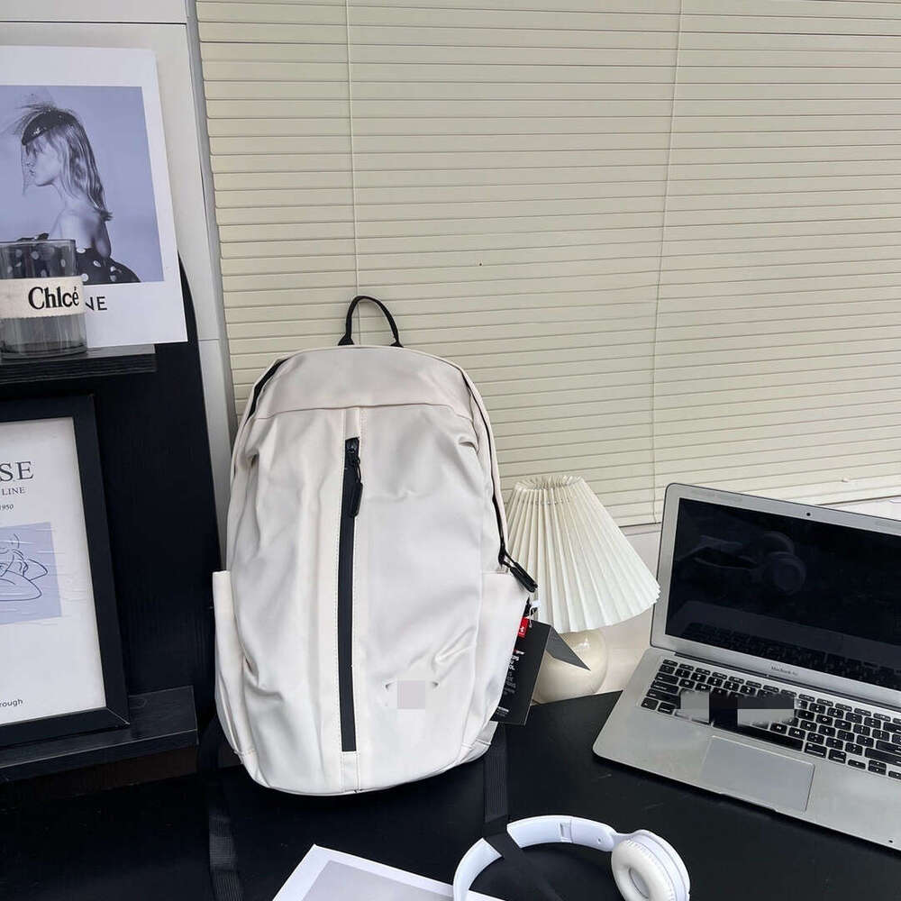 Shock-Absorbing Backpack Sports Casual Fabric Waterproof Scratch-Resistant Ultra Durable Compartment Special B5