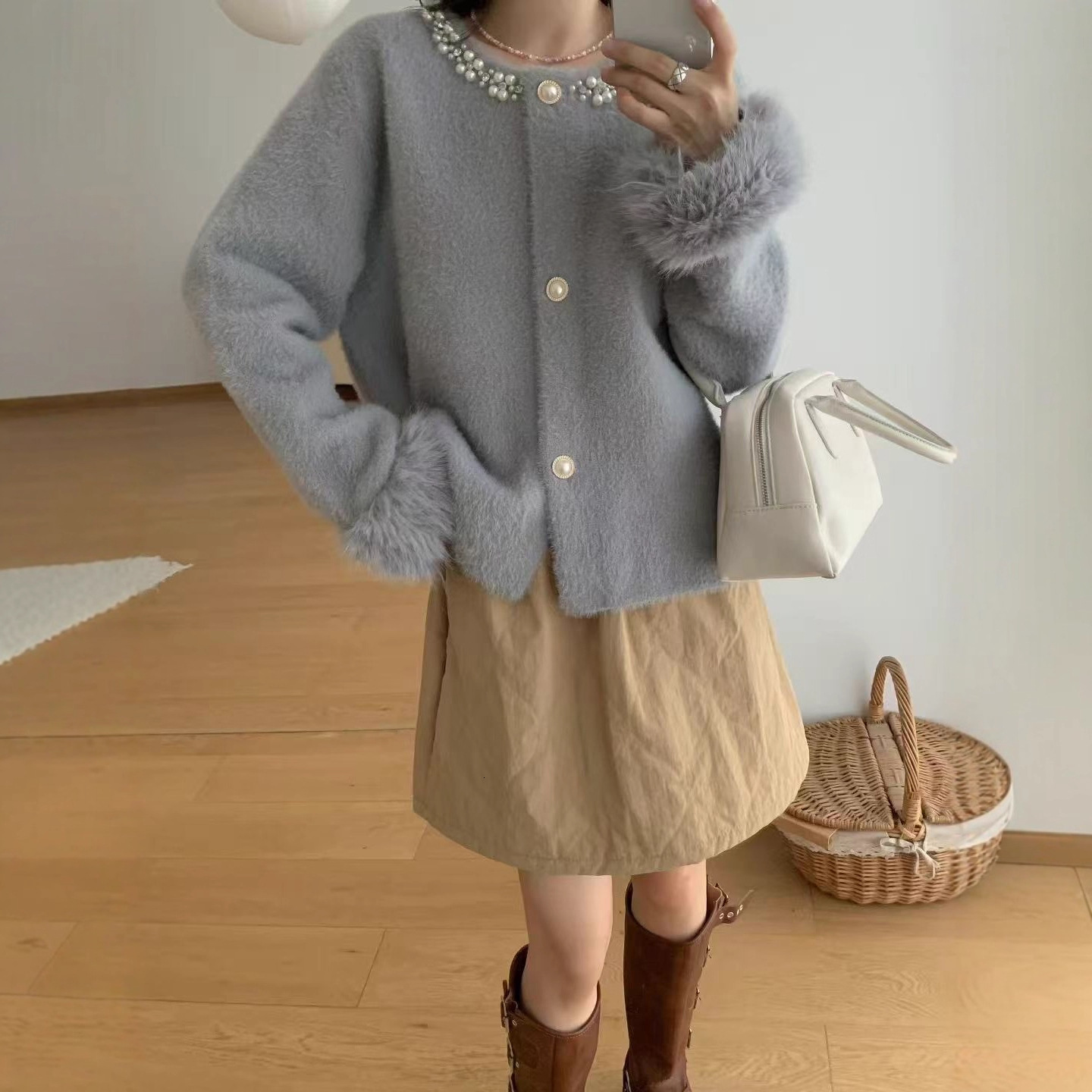 2025 coarse fur short coat imitation mink design velvet knitted designer jacket cardigan autumn and winter new social bead sweater women's luxury