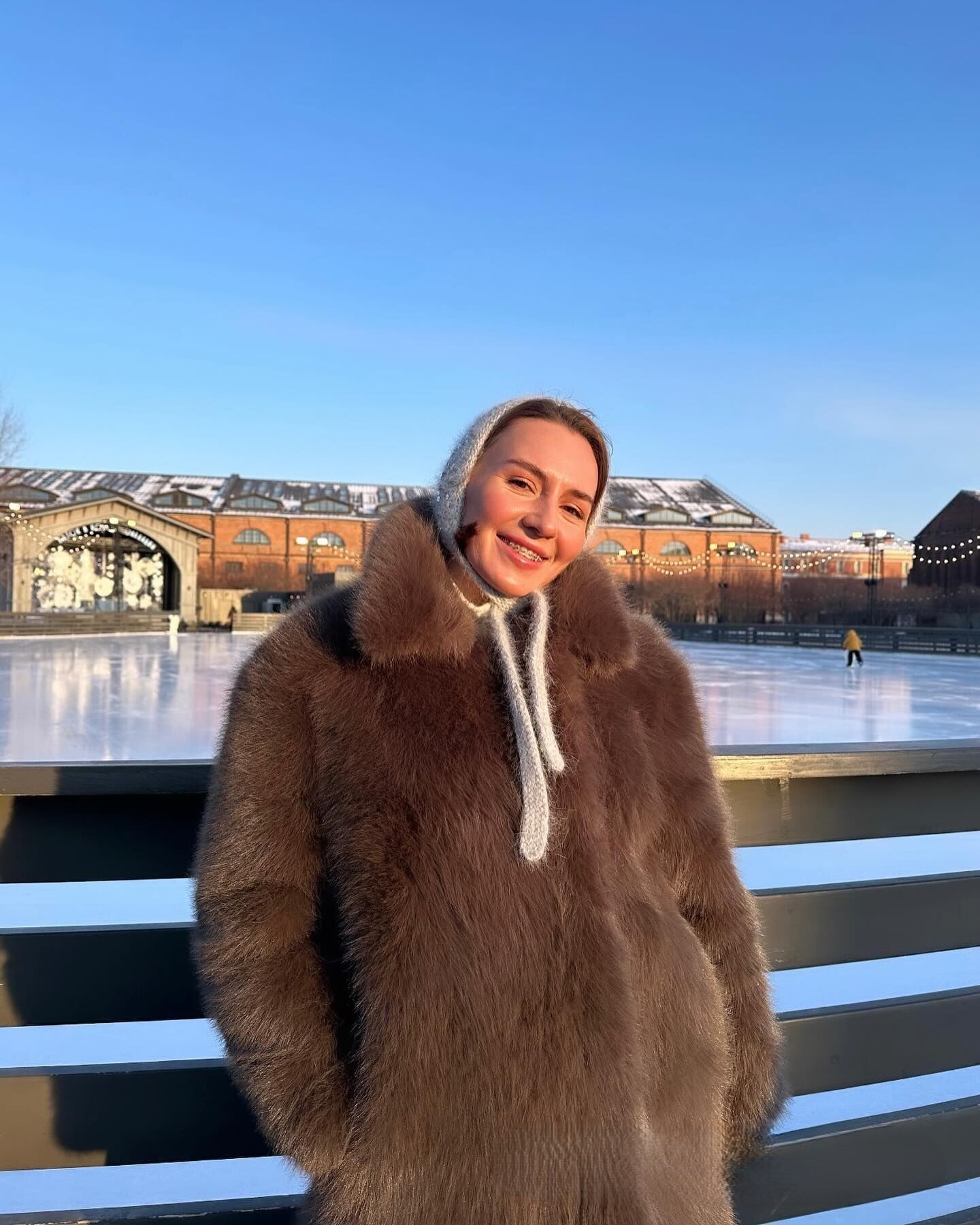 Designer Winter Fox Lazy Style Mid-Length Faux Fur Coat