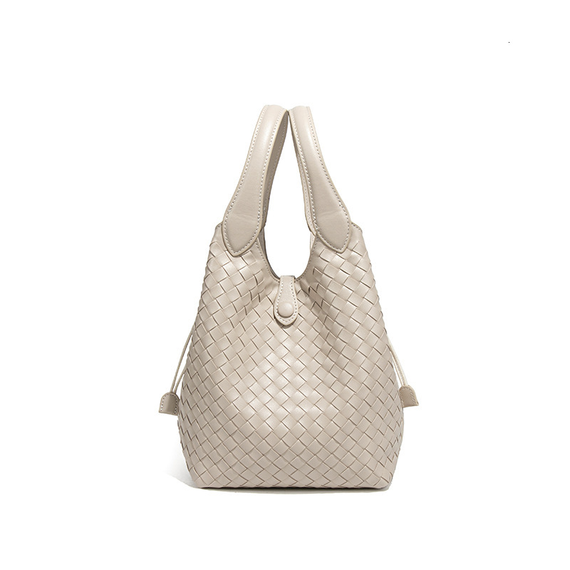 High-Quality Women's New Niche Design Handwoven Bucket Tote Bag