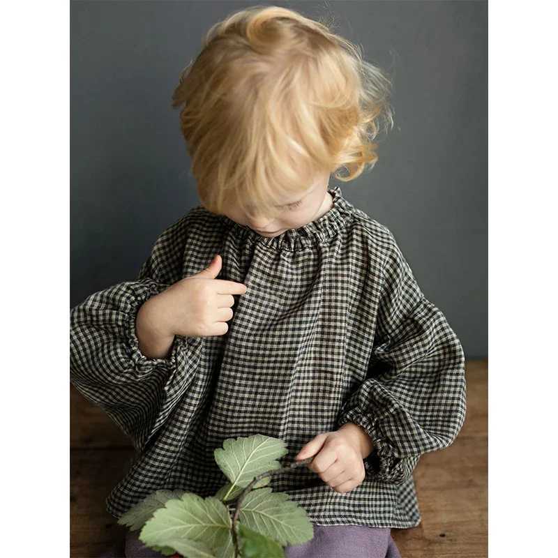 Vintage Black And White Fine Plaid Girls Shirt 2024 Spring New Rustic Style Childrens Crew Neck Lantern Sleeved Cotton Blouse C251007