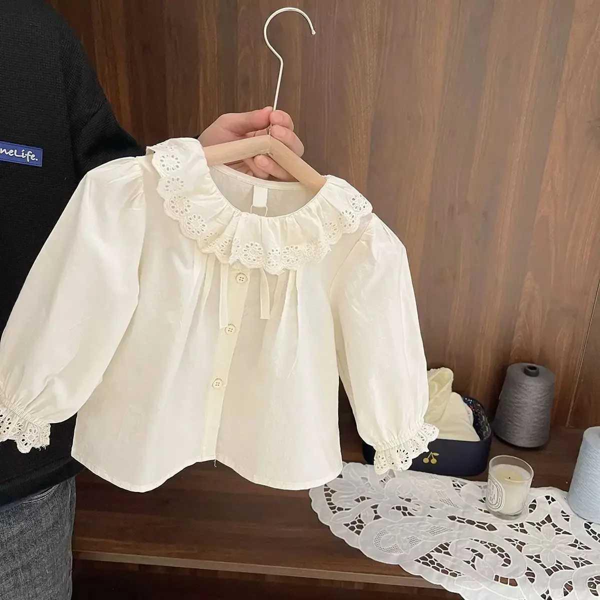 Spring Autumn Girls Clothing Long Sleeved Shirt 2025 Baby Childrens Fashion Korean Sweet Lace Collar Shirt C251007