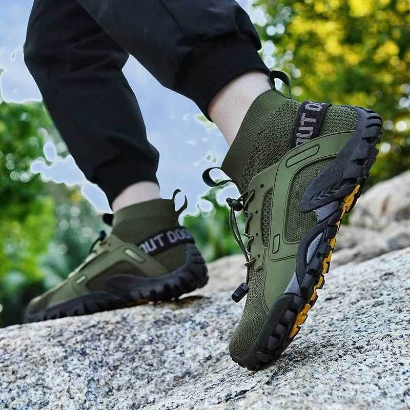 Hiking Shoes for Man Outdoor Comfortable Breathable Mesh High Top Boots Mountaineering Woman Quick Drying Leisure Travel Sneaker J251007