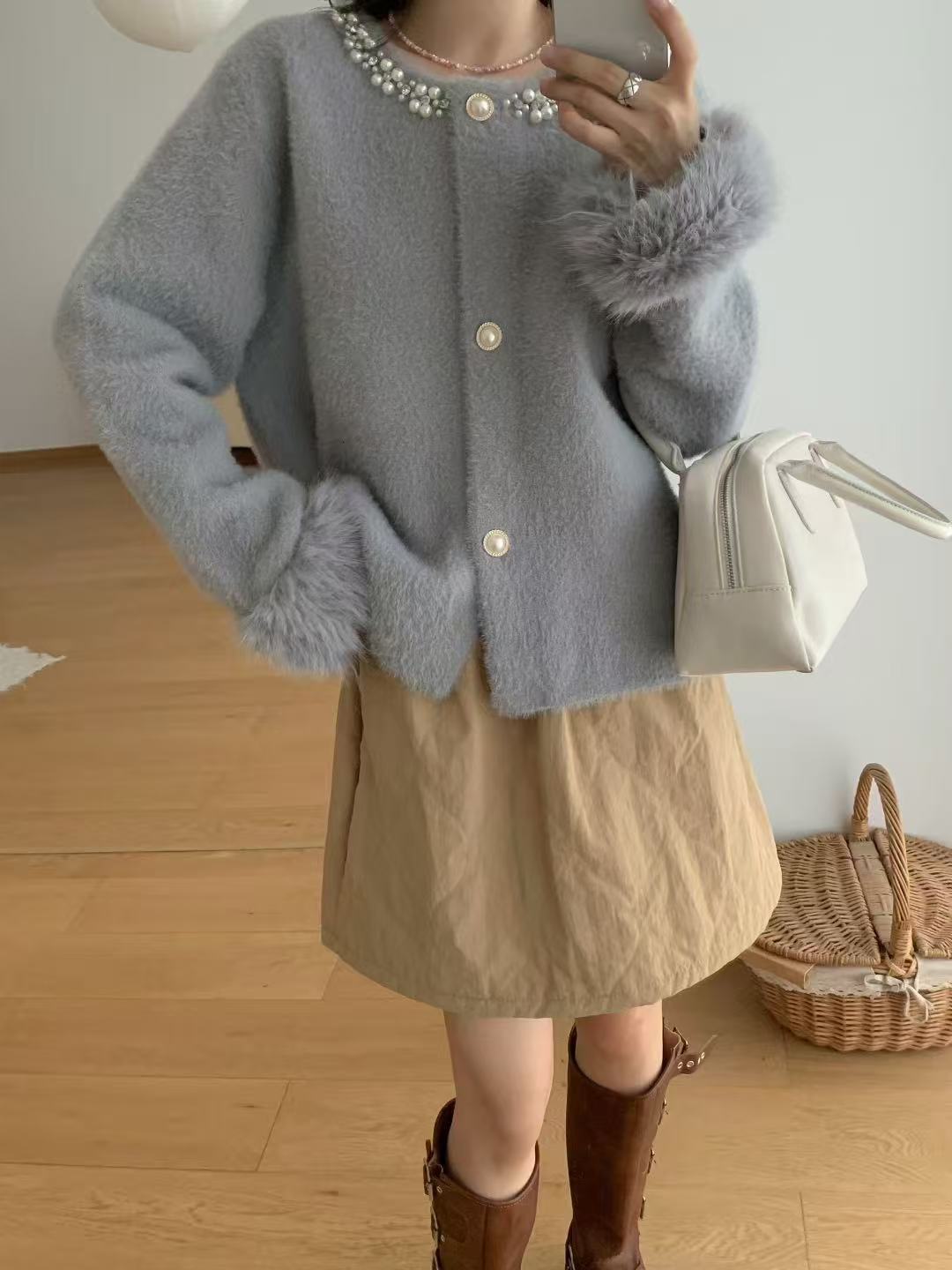 2025 coarse fur short coat imitation mink design velvet knitted designer jacket cardigan autumn and winter new social bead sweater women's luxury