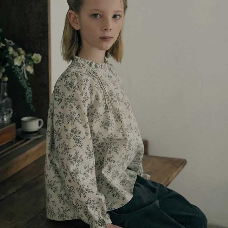 2025 Autumn Winter New Fashionable and Casual Girls Versatile Long Sleeved Shirt with Artistic Style Printed Pure Cotton Top C251007