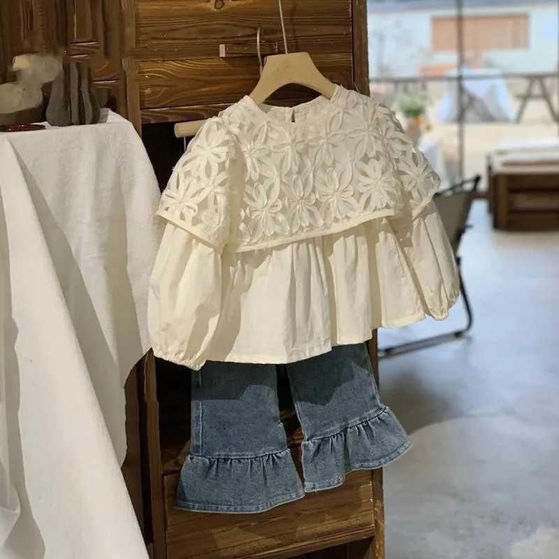 Baby girl white top autumn Western style childrens cotton doll shirt sweet long sleeved shirt C251007