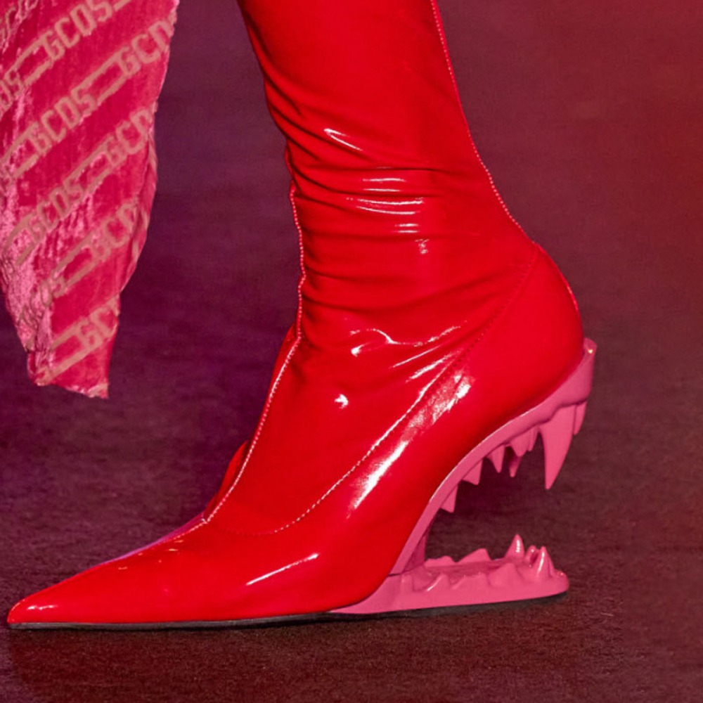 Fashionable New Style for Ladies: High-top Stiletto Boots Featuring Tiger Teeth Special-shaped Heel Detailing