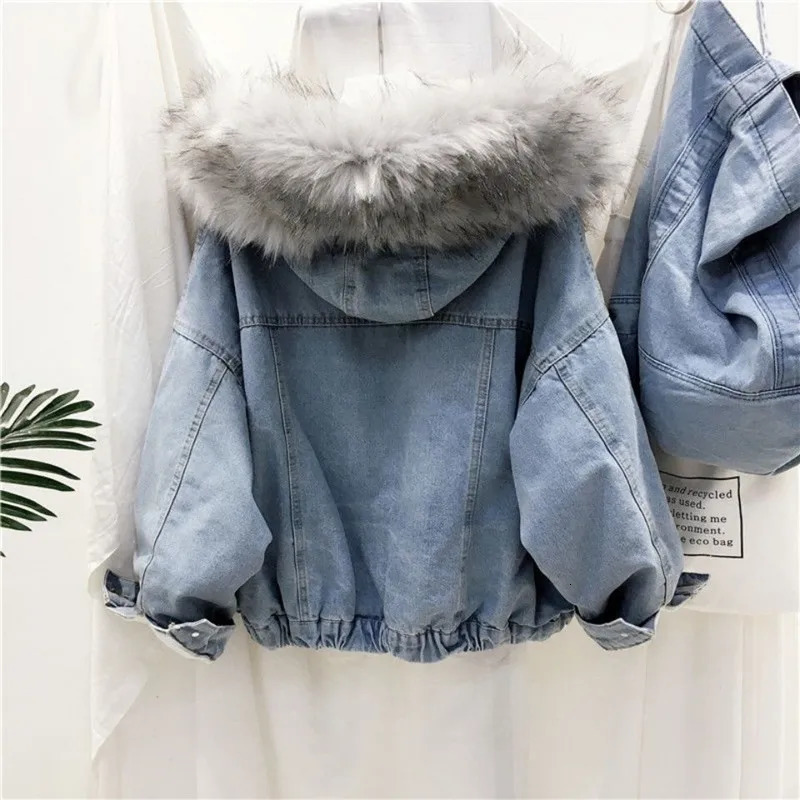 Winter Jacket Women Velvet Thick Denim Jacket Big Faux Fur Collar Hooded Jean Jacket Female Vintage Casual Outwear 1025 250930
