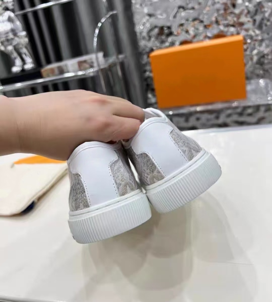 2025 designer shoe Lightweight Thick-Soled Height-Increasing Dad Shoes Color-Block Sneakers Casual Men's Shoes Women's Shoes Breathable 514