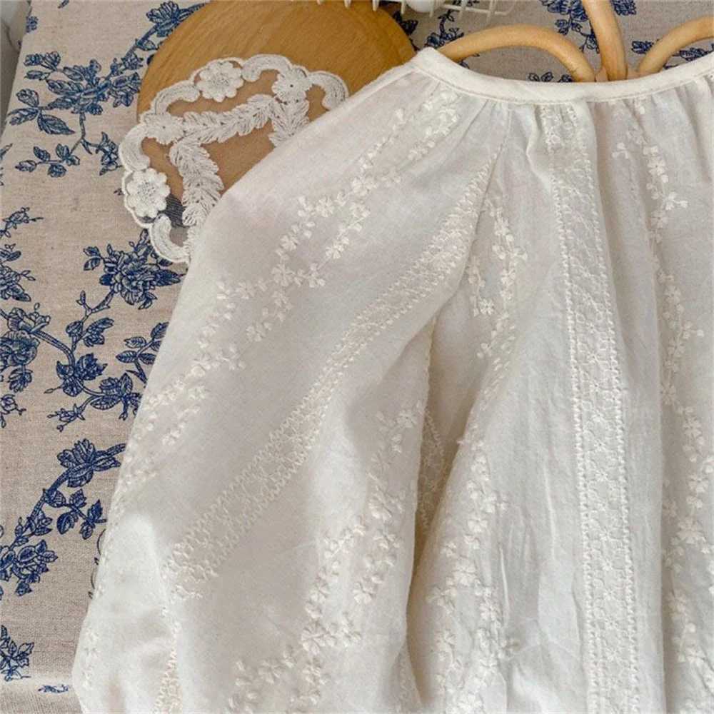 Bear Leader Girls Clothing Autumn New Girl Sweet Embroidery Lantern Sleeve Top Fashion Cute Little Girl Long Sleeve Shirt C251007