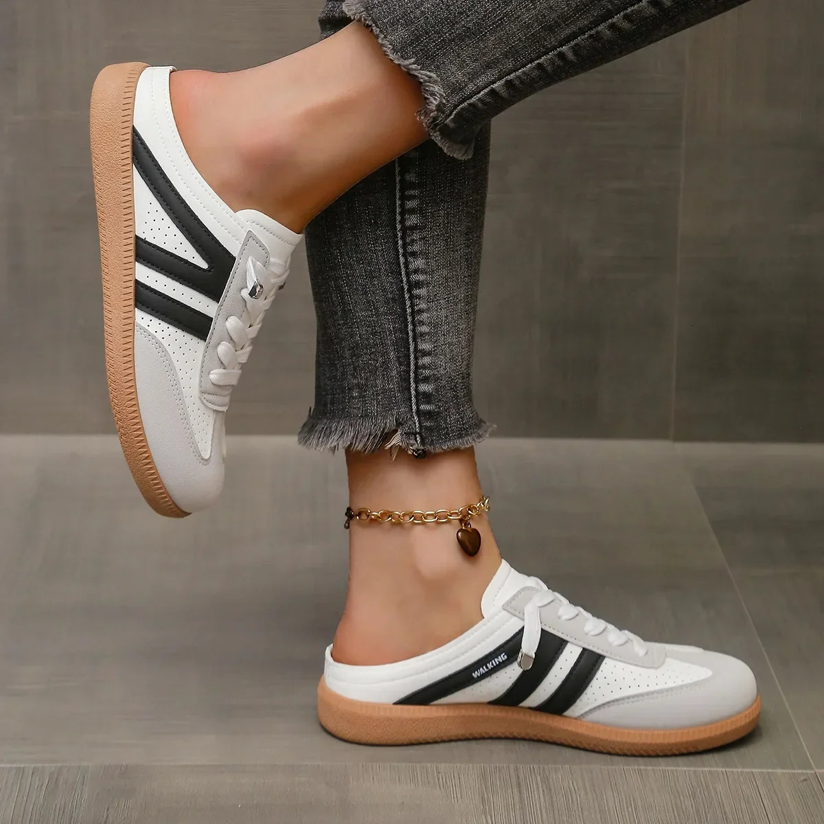 Women Mules Shoes Sports Round Toe Flat Female Footwear Casual Sneakers Clogs Platform Summer Slip on Creeper Baotou Slippers 250929