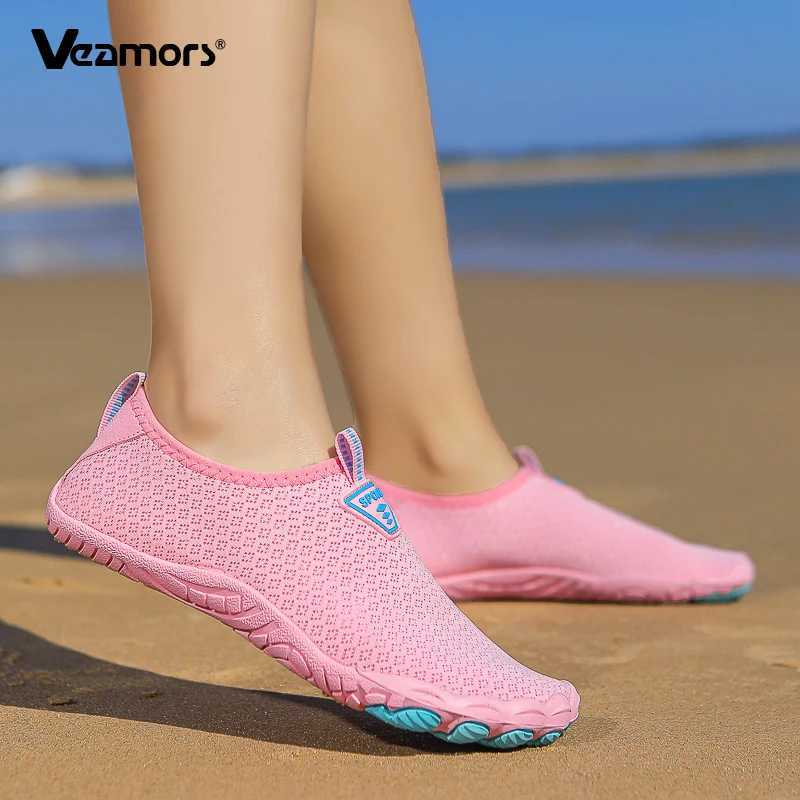 Barefoot Beach Aqua Shoes Mens Quick Dry Wading Sneakers Women Breathable Soft Water Sports Shoes for Surfing Swimming Fitness J251007