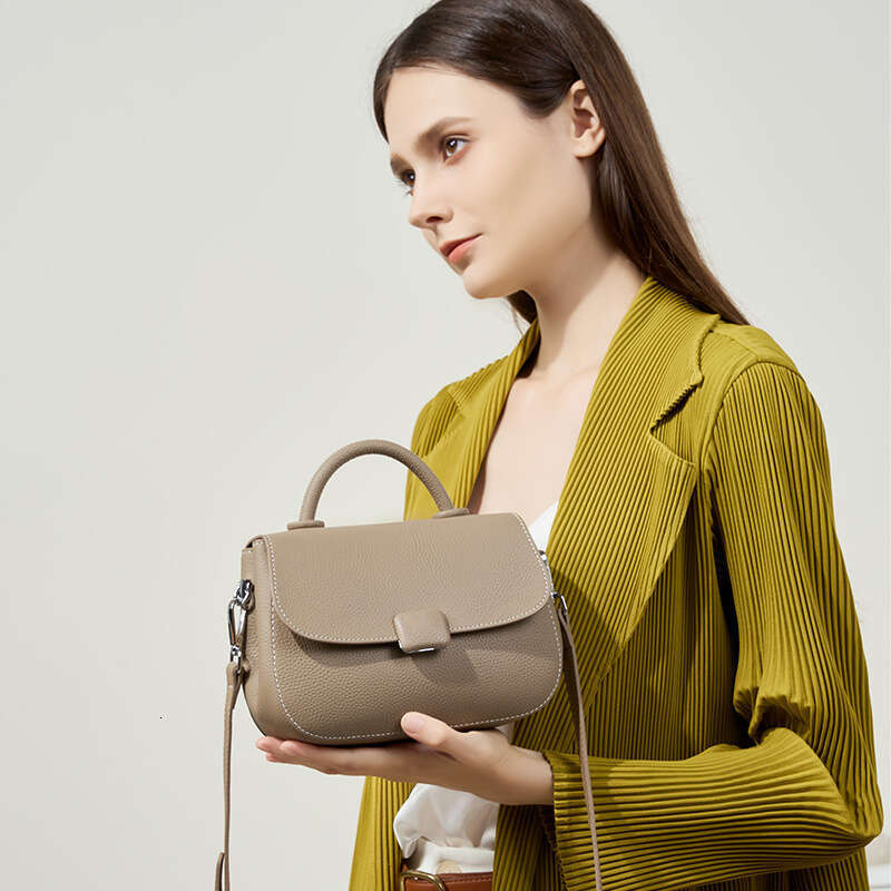 Luxury bag Handbag New Versatile Crossbody Genuine Leather Women s High end Single Shoulder Small Saddle Bag