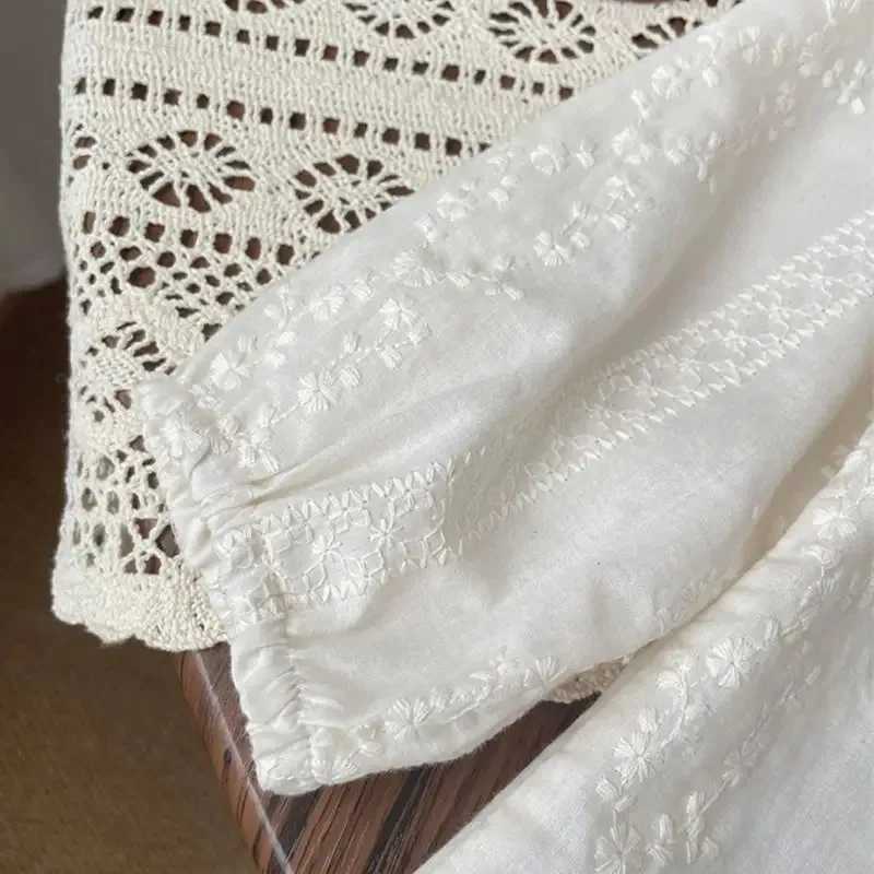 Spring Children Girls Blouses Cotton Floral Embroidery Infant Babys Girls Peter Pan Shirts Loose Round Collar Kids Girls Tops C251007