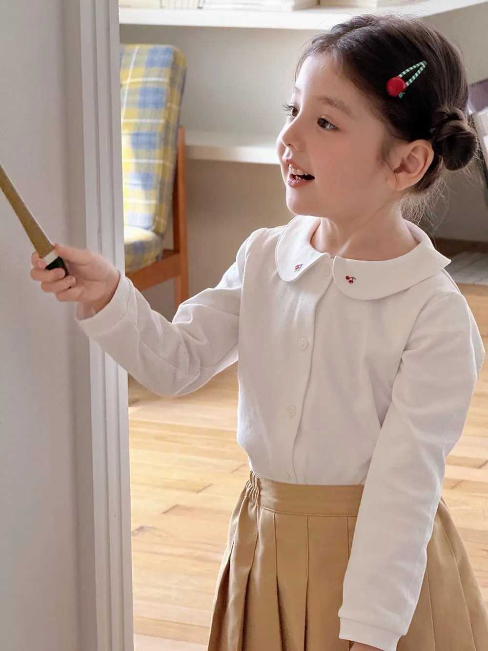 Autumn Winter Girls Shirt kids girls clothes Cherry and flower embroidered doll collar shirt white base cotton top C251007