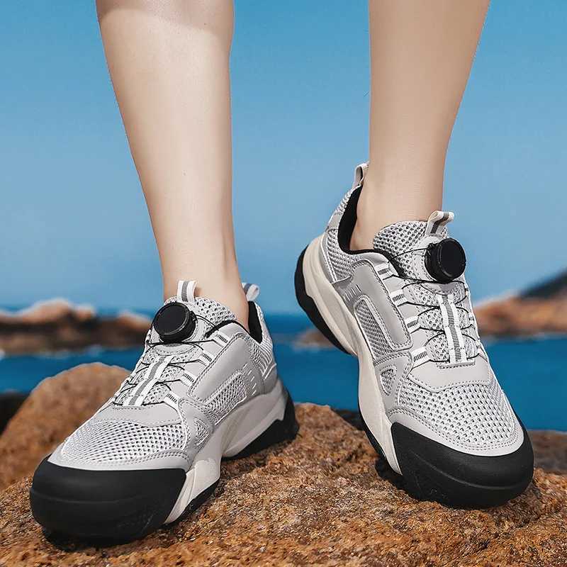 2025 New Men Lightweight Sneakers Nonslip Outdoor Sneakers Fashion Genuine Leather Shoes Comfy Casual Walking Driving Flats J251007