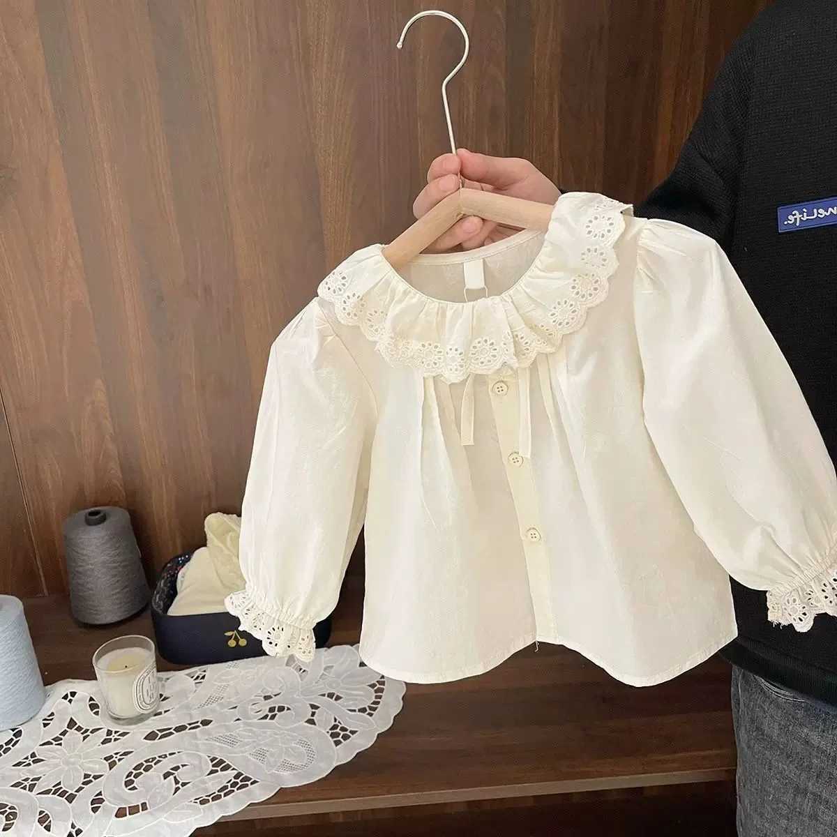 Spring Autumn Girls Clothing Long Sleeved Shirt 2025 Baby Childrens Fashion Korean Sweet Lace Collar Shirt C251007