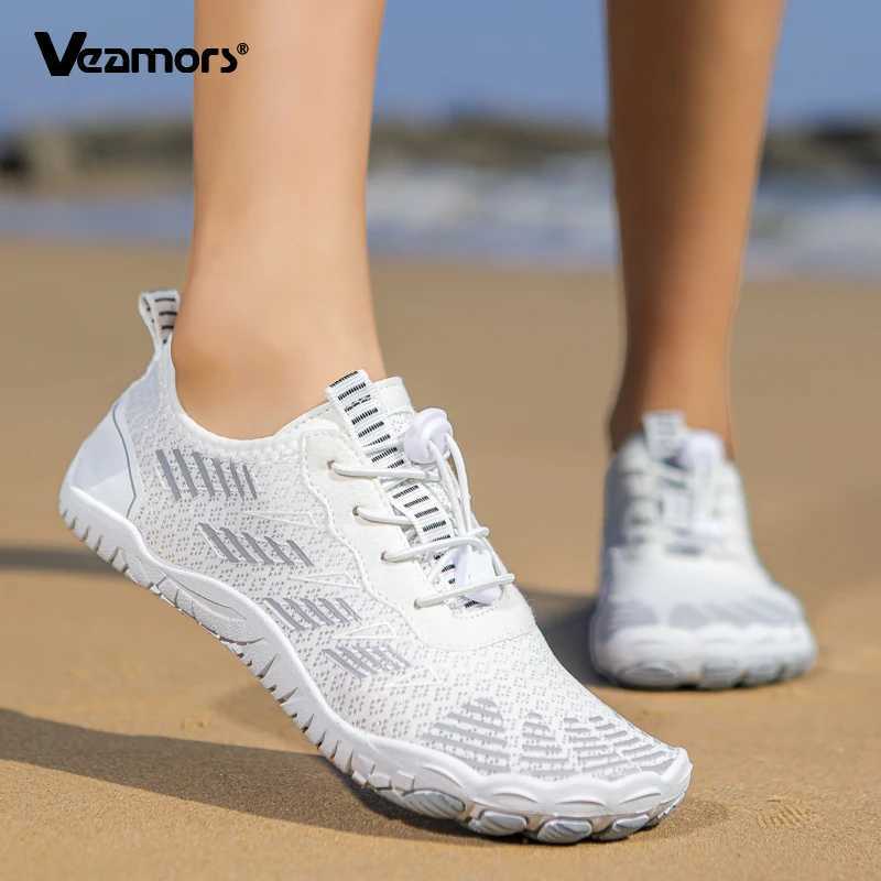 Barefoot Seaside Aqua Shoes Men Breathable Water Sports Shoes Womens Quick Dry Wading Sneakers Seaside Walking Surfing Nonslip J251007