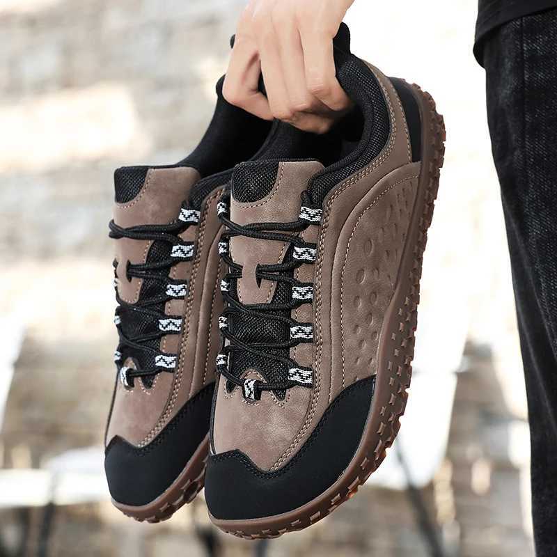 New Fashion Wide Palm Anti Slip Outdoor Mountaineering Hiking Shoes Retro Casual Shoes Strap Up Couples Size 3748 J251007