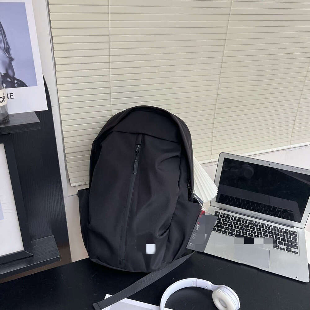 Shock-Absorbing Backpack Sports Casual Fabric Waterproof Scratch-Resistant Ultra Durable Compartment Special B5