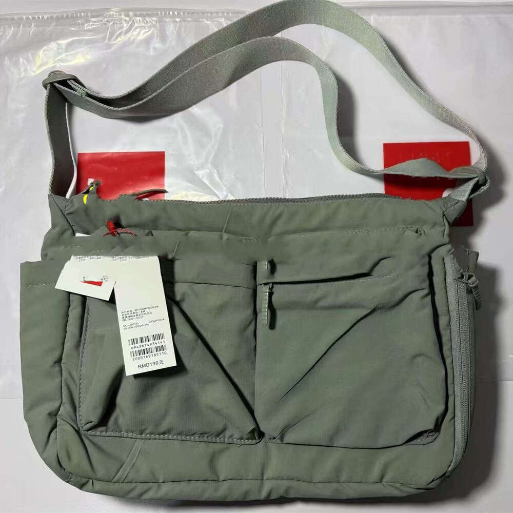 Amazing Casual Crossbody Unisex Large Capacity Layered Bag Versatile Style B5