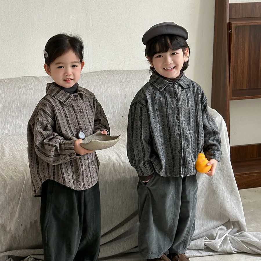 Shirt 2025 Autumn and Winter New Childrens Clothing Korean Style Boys and Girls Frown Vertical Longsleeved Shirt Casual C251007