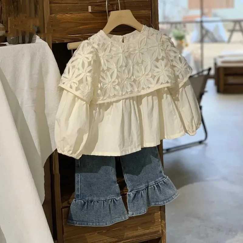 Baby girl white top autumn Western style childrens cotton doll shirt sweet long sleeved shirt C251007