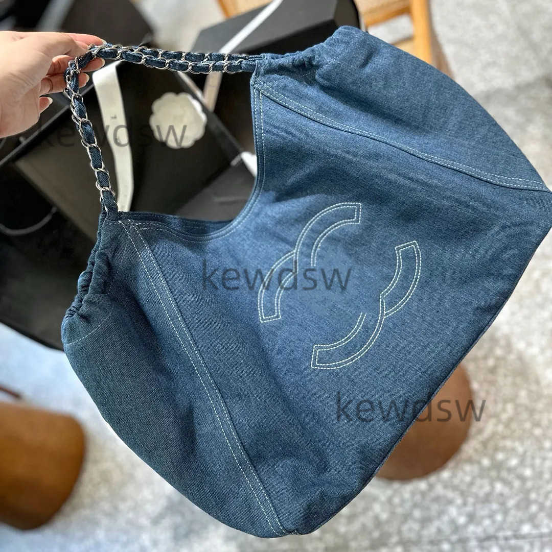 Designer Tote Bag New Denim Retro Shopping Bag Beach Popular Shoulder Bags with Large Capacity Shopping Bags Fashion Womens Handbag High Quality8