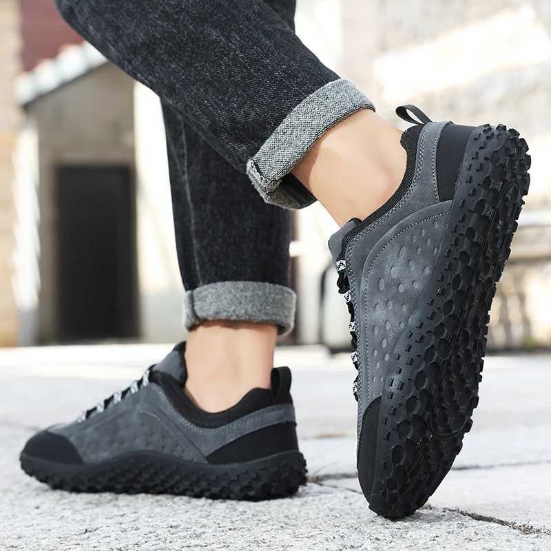 New Fashion Wide Palm Anti Slip Outdoor Mountaineering Hiking Shoes Retro Casual Shoes Strap Up Couples Size 3748 J251007