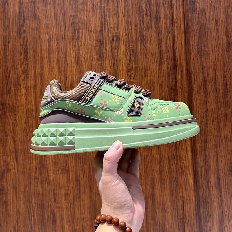 Free shipping designer shoes for mens casual shoes green white black New fashionable printed casual thick sole with increased height outdoor sneakers 