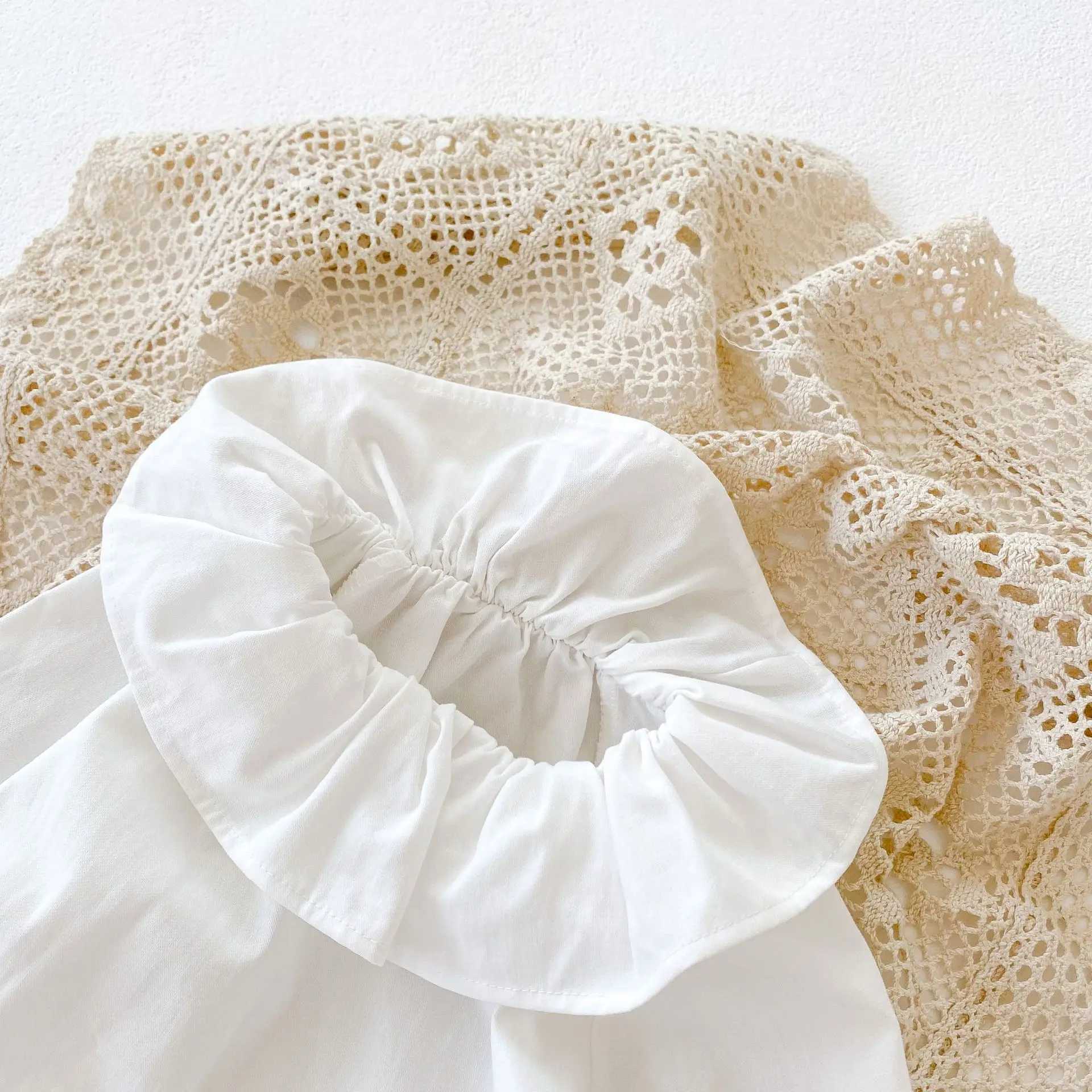 2021 Autumn Newborn Baby Girls White Shirts Ruffles Collar Korean Style Toddlers Kids Blouses Infants Clothes Pure Color Tops C251007