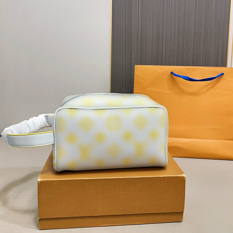 Makeup Bag Designer Cosmetic Bags Ladies Genuine Leather Makeup Bag Cylinder Shape Large Capacity Portable Design Travel Daily Toiletry Use