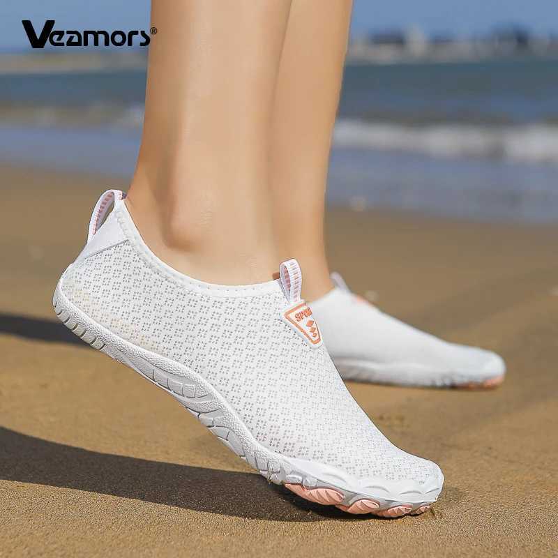 Barefoot Beach Aqua Shoes Mens Quick Dry Wading Sneakers Women Breathable Soft Water Sports Shoes for Surfing Swimming Fitness J251007