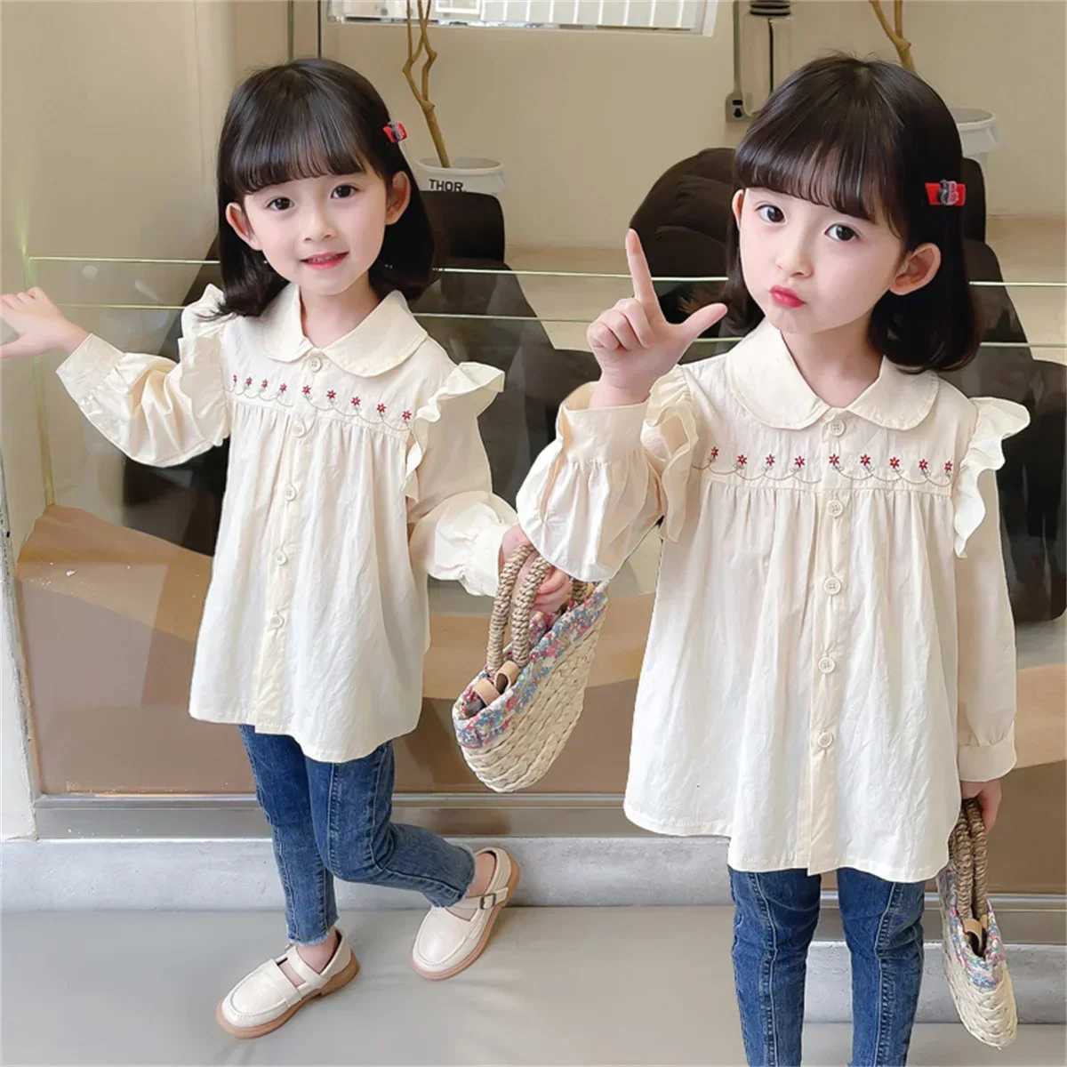Girls 05 years old Autumn New Girls Shirts Lace Pleated Flowers Decorated Doll Collar Blouse C251007