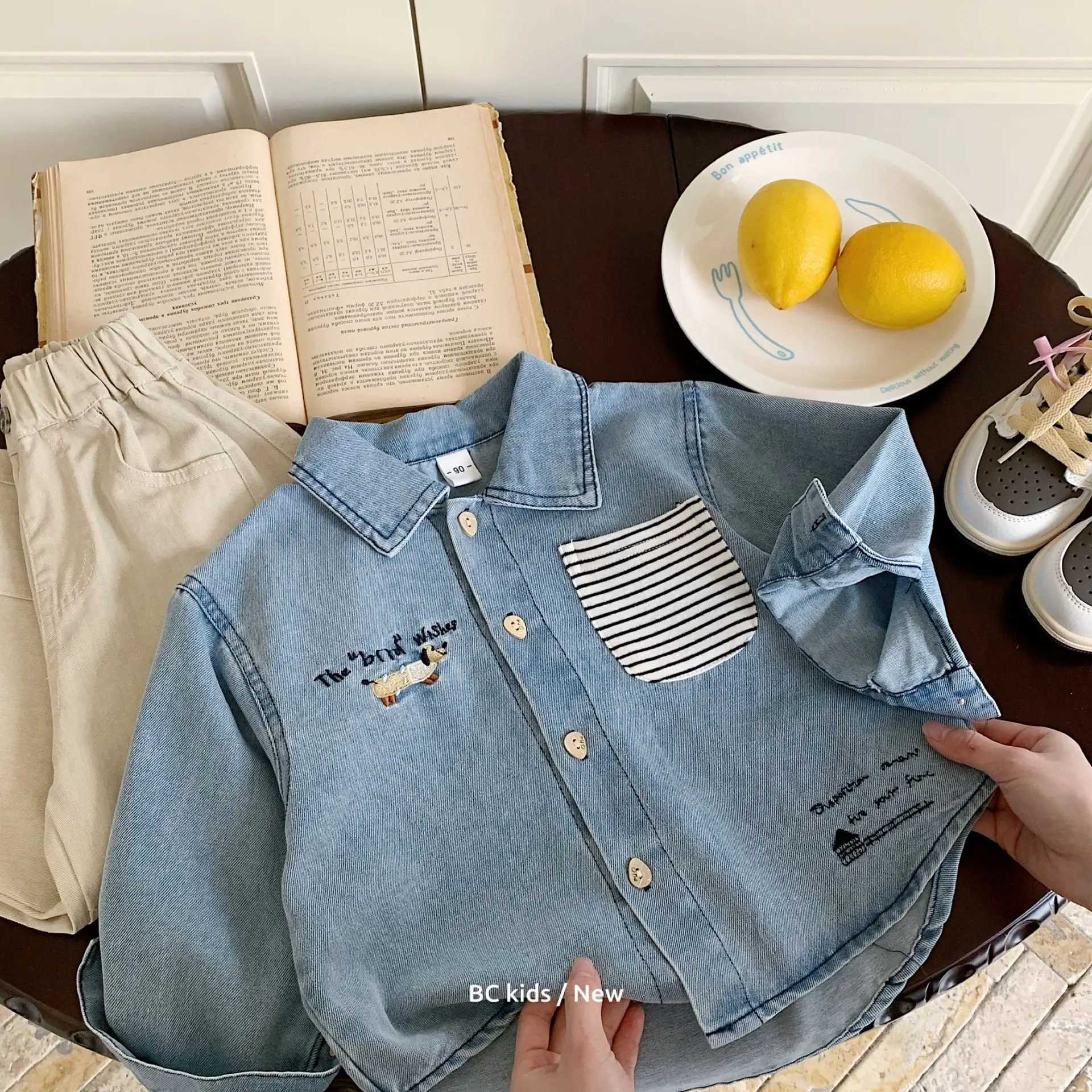 2025 Autumn Baby Boys Tshirt Retro Striped Pocket Turn Down Collar Toddler Boys Denim Shirts Single Breasted 18Y Boys Tops C251007