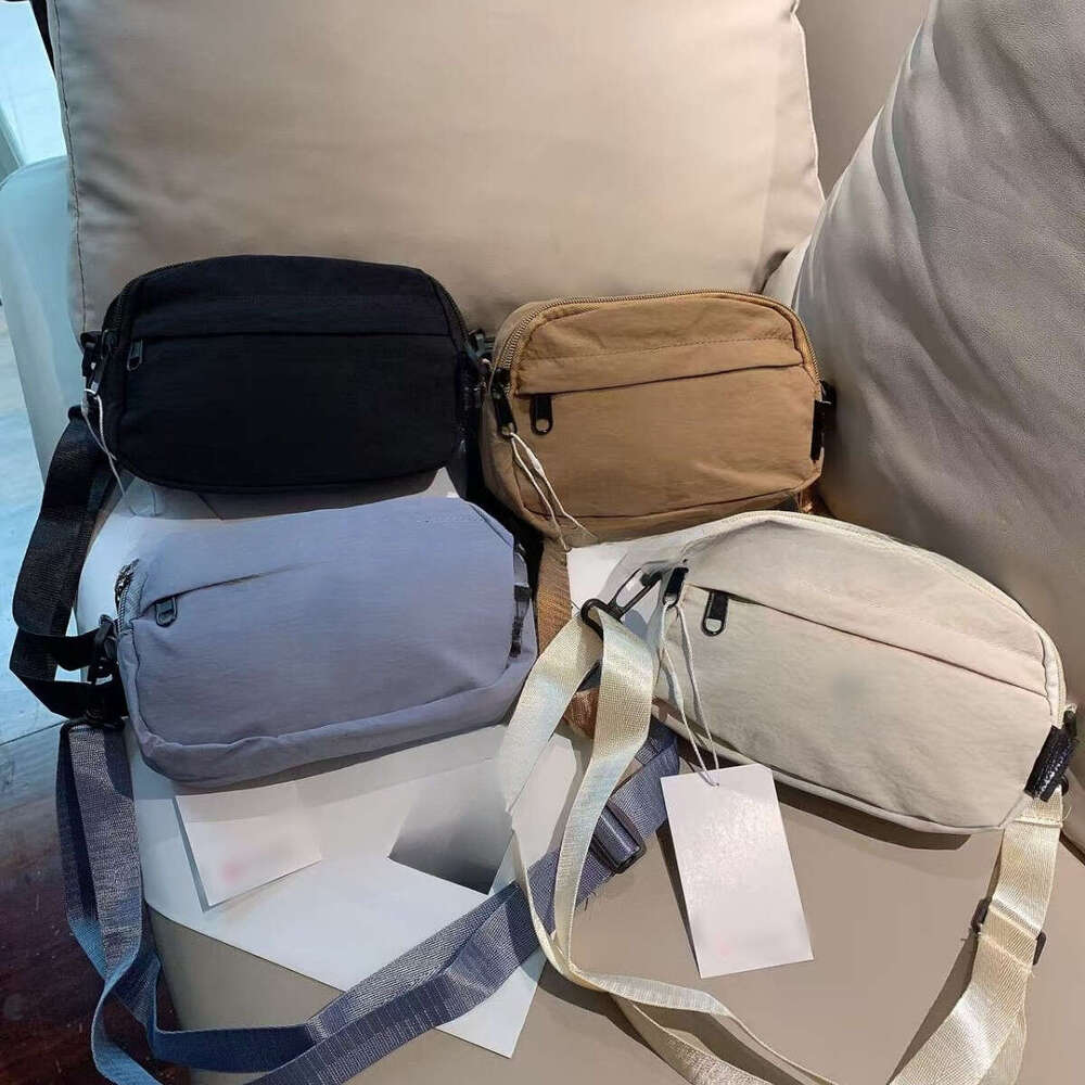 New Casual Small Chest Shoulder Bag B5