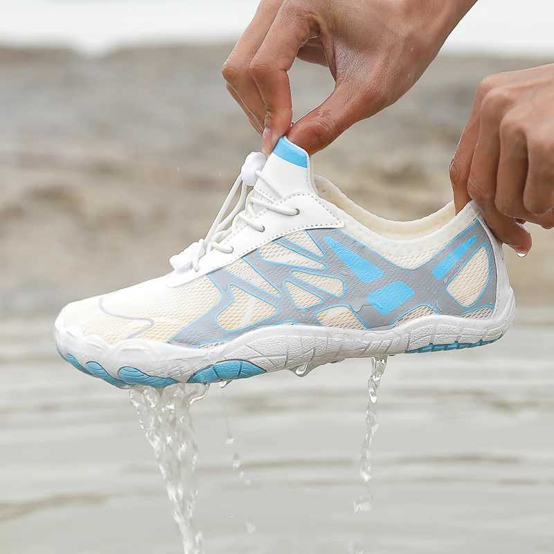 New Mens Womens Aqua shoes Barefoot sneakers Yoga shoes Stirrups Quickdrying breathable water shoes Surfing shoes Fishing shoes J251007