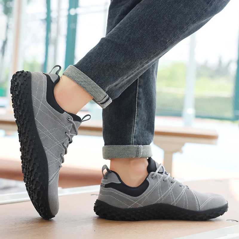 Couple Wide Toe Barefoot Shoes Antislip Men Women Outdoor Hiking Sneakers Casual Men Work Shoes Mens Minimalist Sneakers J251007