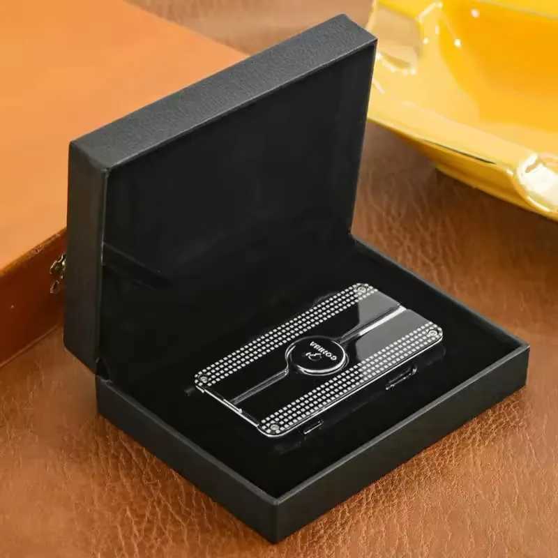 New Cigar Lighter Metal Windproof Triple Flame Jet Butane Lighter with Cigar Knife Cigar Accessories Mens Gift Y251008
