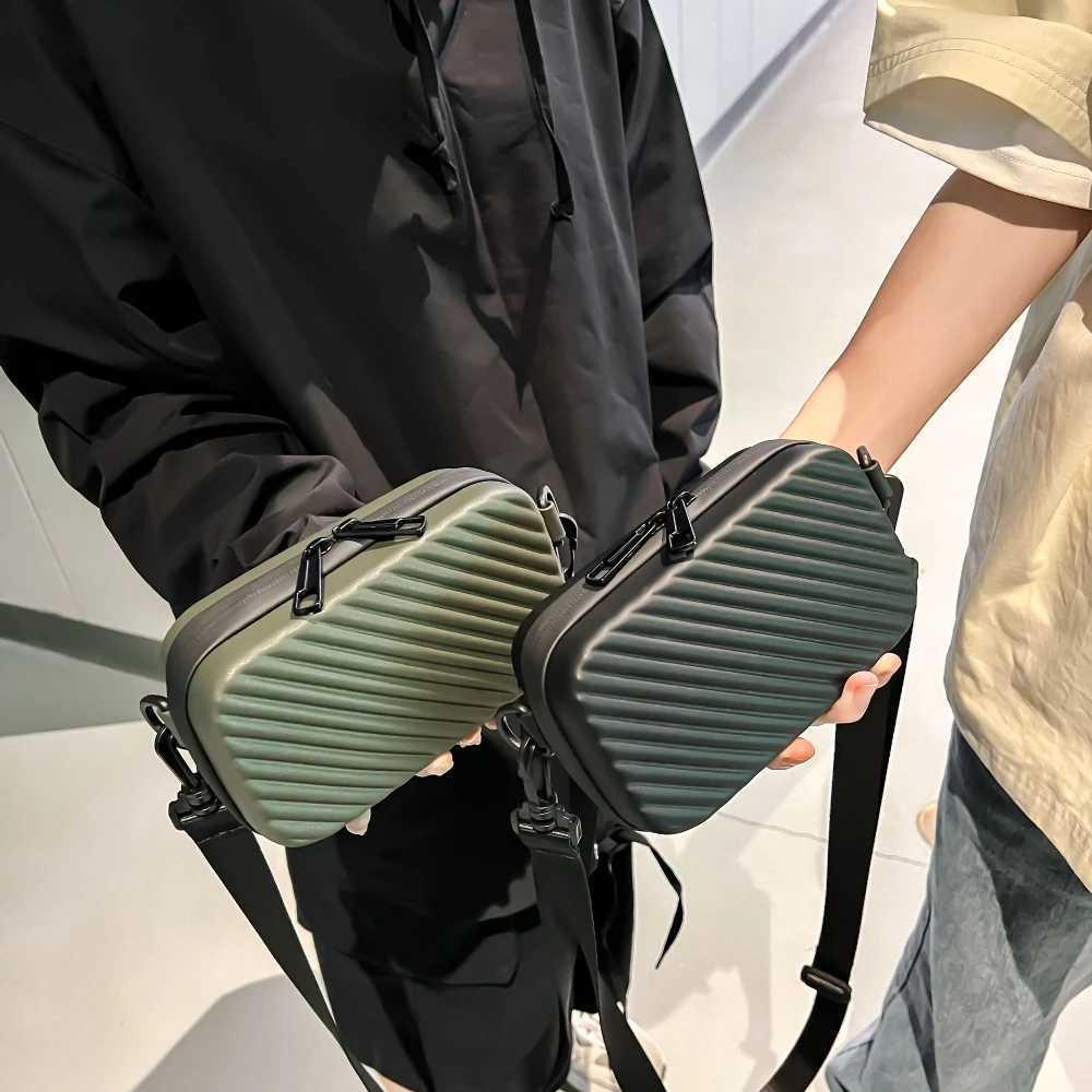 Unisex Trendy Diagonal Striped Shoulder Bag Simple Lightweight Box Bag Soft Pu Leather Pressed Shells MenS Messenger BagT251007