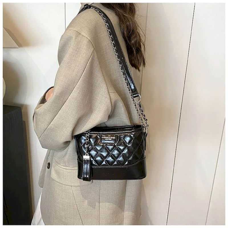 Designer Luxury Crossbody Bags for Wen Korean Style Versatile Lingge Handbags Ahetic Lady Fiable PU Chain Design Bags Y251120