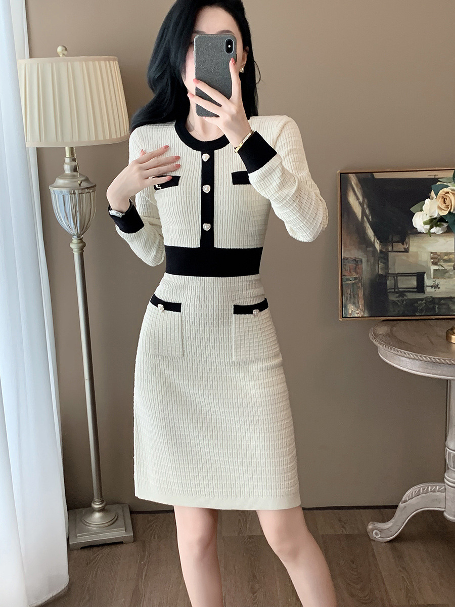 Chinese domestic small fragrant style knitted dress for women's autumn new style, mid to long length long sleeved high waisted bottom woolen dres