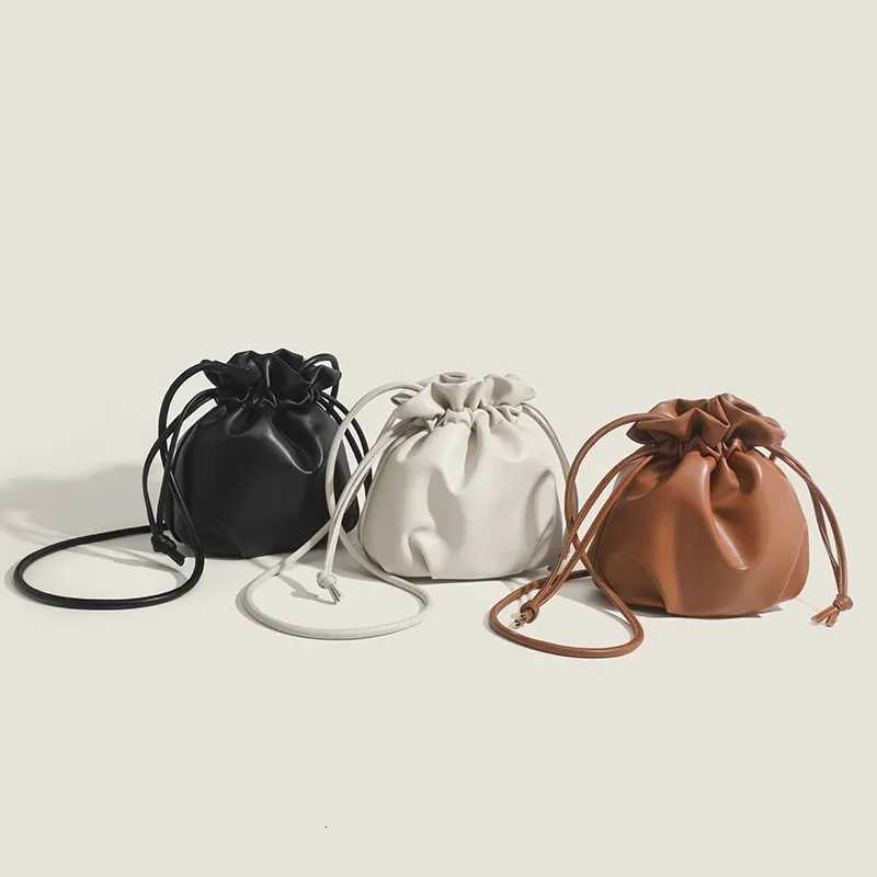New simple pumping bucket bag female commuter Female bags high sense niche Joker Crossbody Western fashion shoulder bagT251007