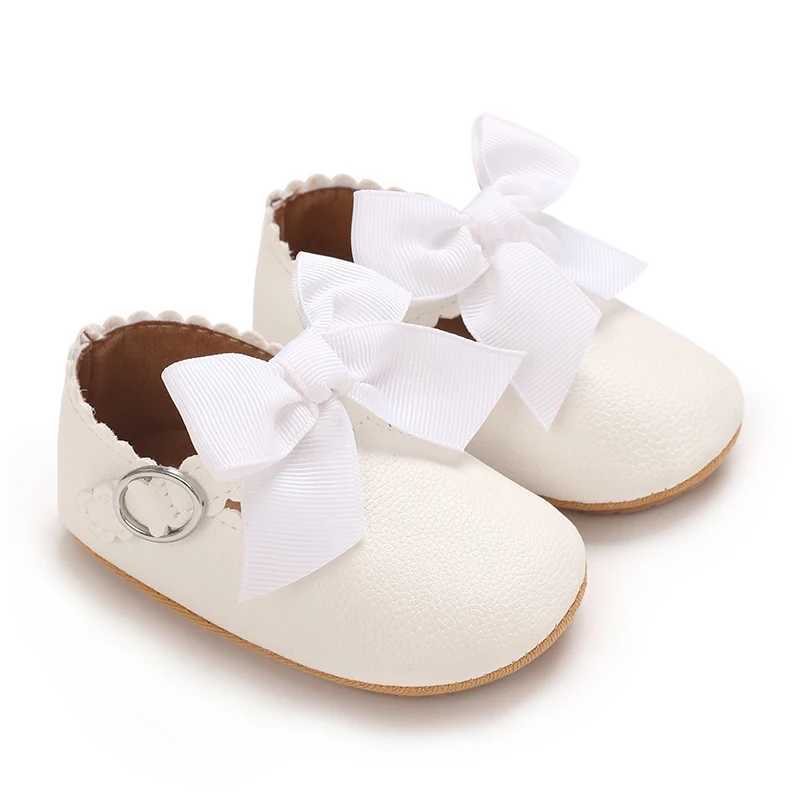 Spring and Autumn New 01 Year Old Baby Girl Shoes With Soft Soles Fashionable and Cute Baby Walking Shoes C251008