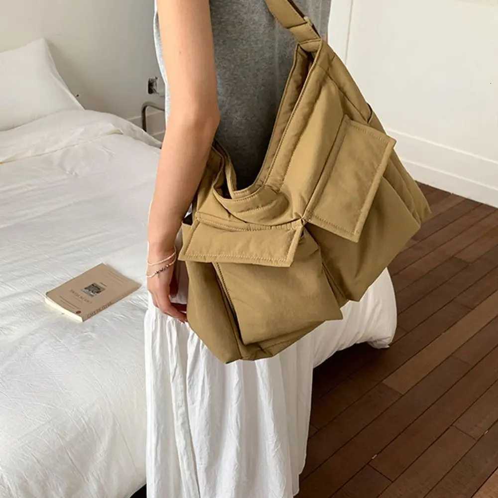 Large Capacity Nylon Crossbody Bag Multiple Pockets Harajuku Men Shoulder Bag Portable Sports Canvas Messenger Bag UnisexT251007