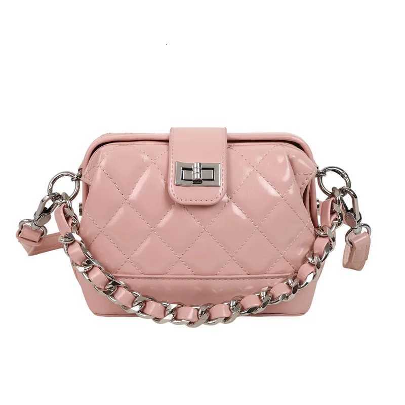 Designer 2025 DiamdTextured Messenger Bag Wens Chic Cmuter 1 Purse ScentInfused Chain Strap WaterRepellent Lining Y251120