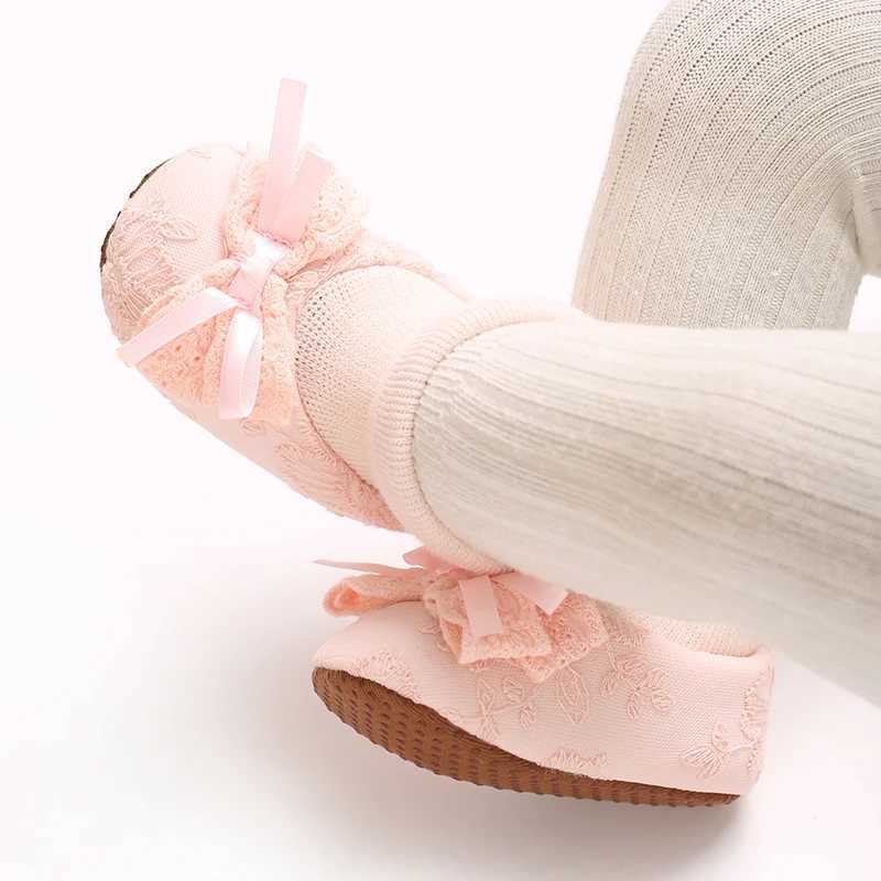 Autumn Winter Newborn Baby And Shoes Set 018M Cute Lace Border Decoration Bow Design Soft Cotton Footwear for Infants C251008