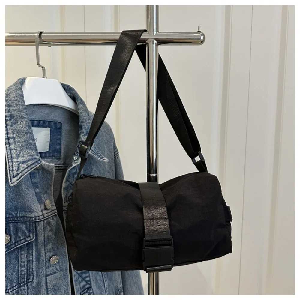 Ins Korean Crossbody Toast Bag High Capacity Lightweight Buckle Shoulder Bag Zipper Adjustable Commuting Bag TravelT251007